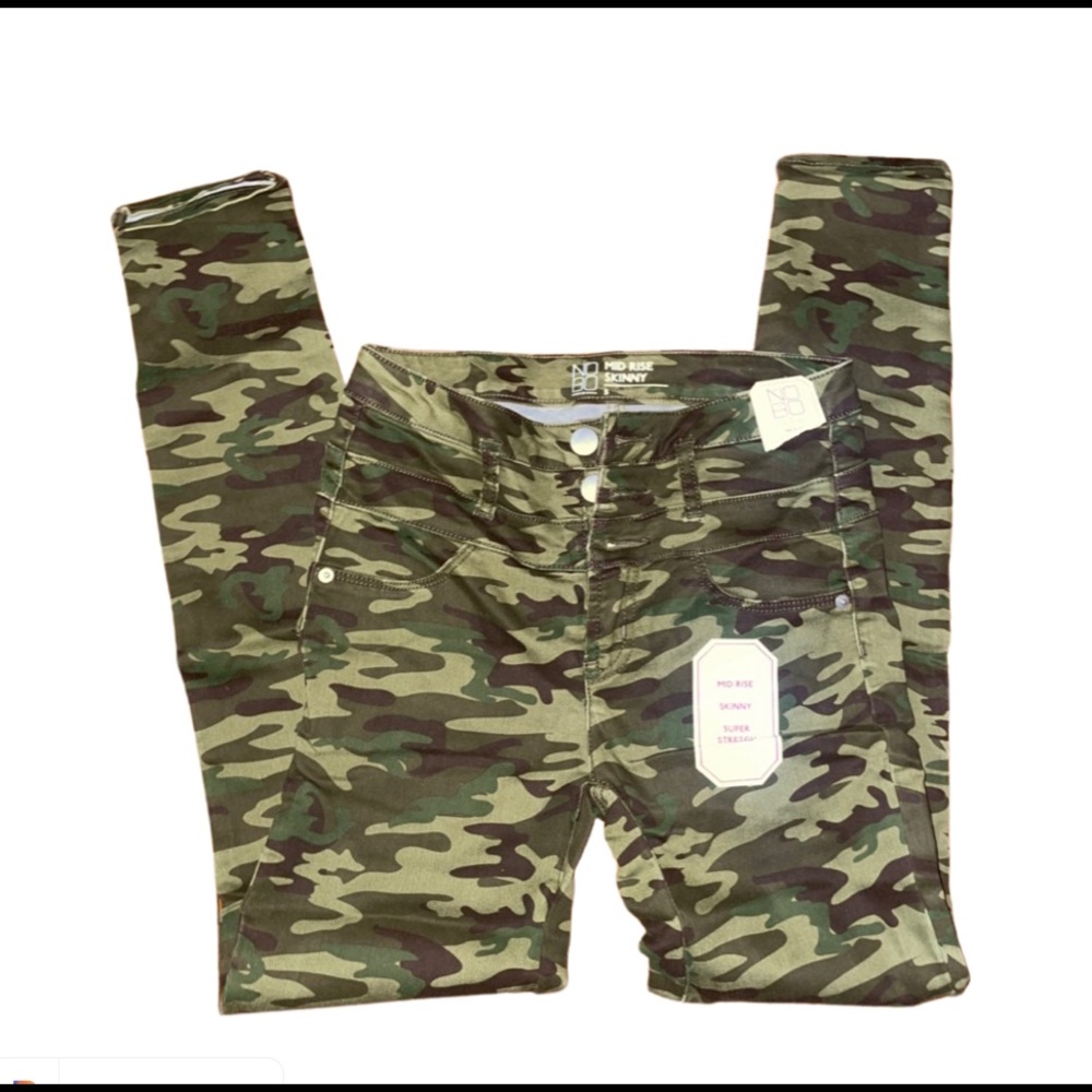 Mid Rise Camo skinny jeans